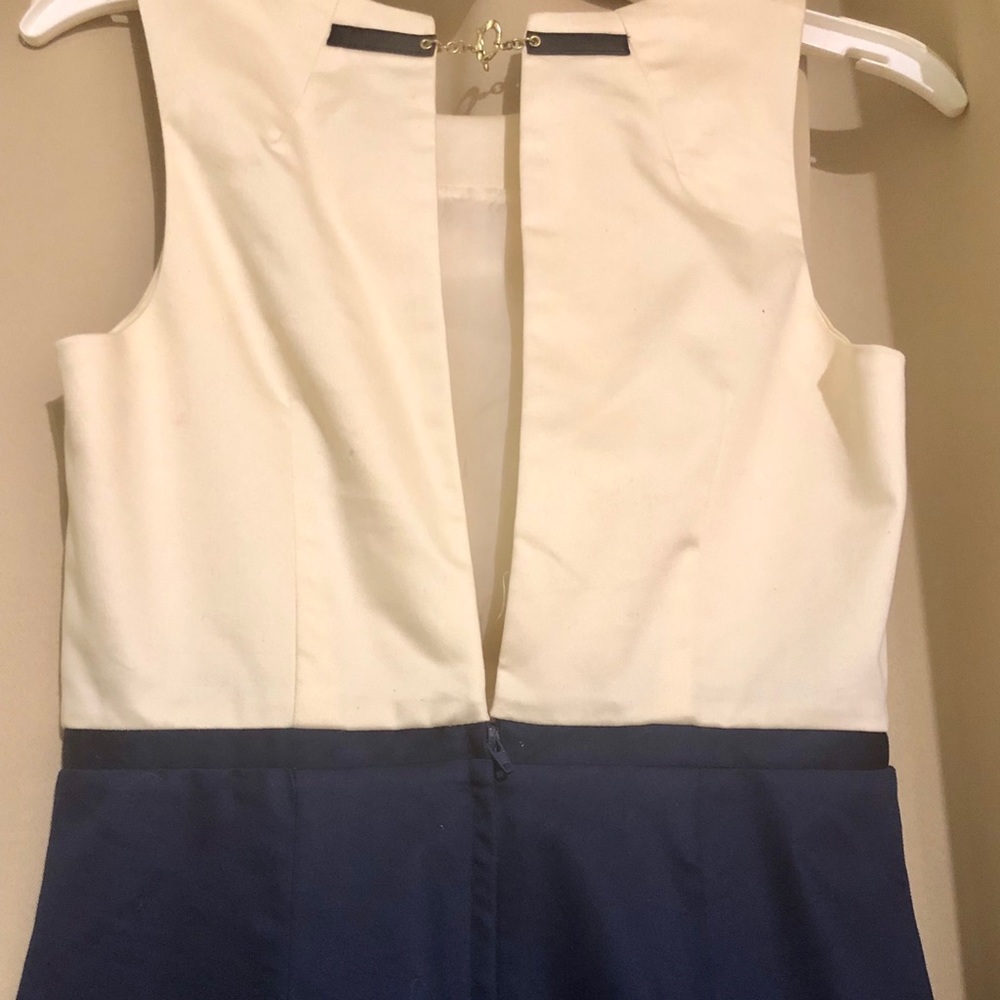 Classic H&M Dress Size 6 (Small) - Picture 2 of 6